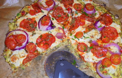 Pizza na spodzie warzywnym