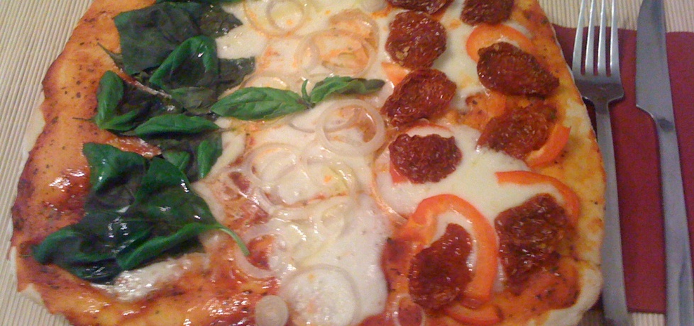 Domowa pizza tri colore (autor: rjustysia)