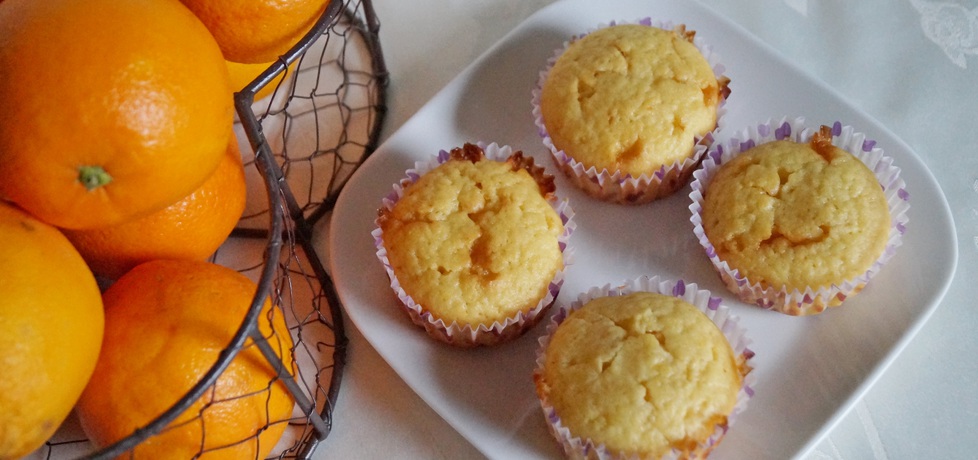 Muffinki pomarańczowe z białą czekoladą (autor: alexm ...