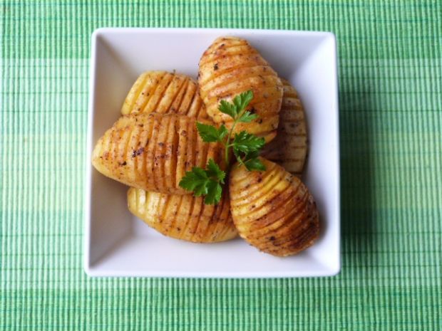 Ziemniaki pieczone z ziołami  przepis kulinarny