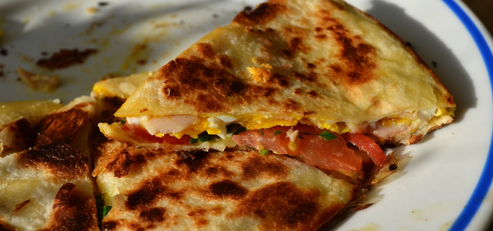 Tortilla z jajecznica i pomidorami (autor: martynia6 ...