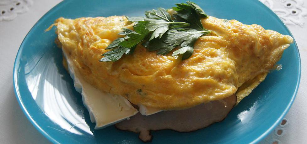 Omlet z szynką i camembertem (autor: iza0823)