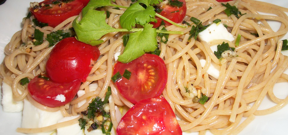 Spaghetti z pomidorkami i kozim serem (autor: pietruszka ...