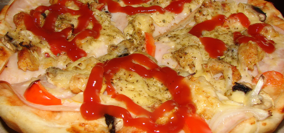 Pizza z kurczakiem (autor: motorek)