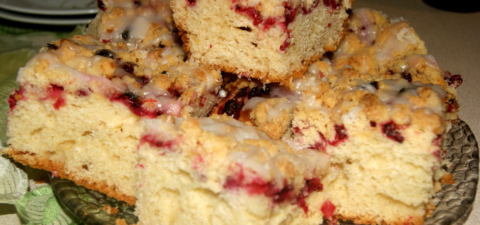 Ciasto drożdżowe z czerwoną porzeczką i kruszonką (autor: agata3 ...