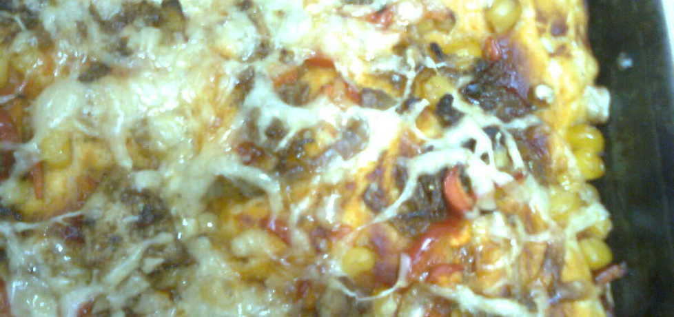Pizza z farszem z wędliny (autor: agata1722)
