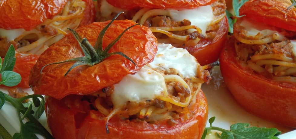 Spaghetti pieczone w pomidorach (autor: mniam)