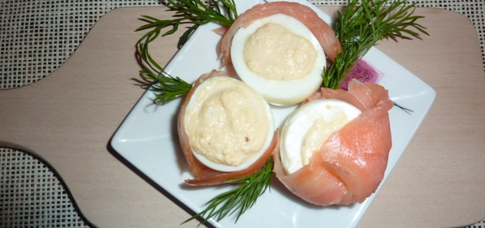 Faszerowane jajka otulone łososiem (autor: aisoglam ...