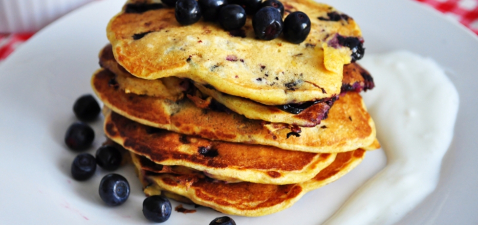 Orkiszowe pancakes z jagodami (autor: mienta)