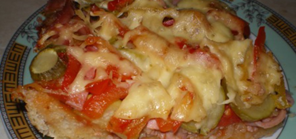Pizza z mięsem i papryką (autor: ilka86)