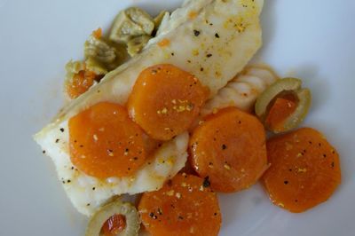 Gotowana rybka z marchewką :