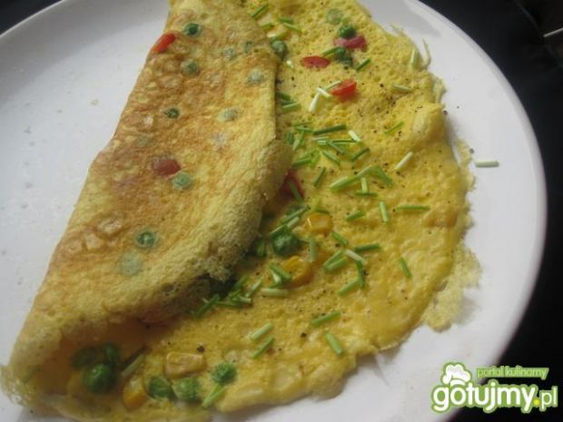 Przepis  omlet śniadaniowy z jarskimi dodatkami przepis