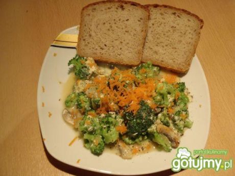 Przepis  kolacja brokułowo-pieczarkowa przepis