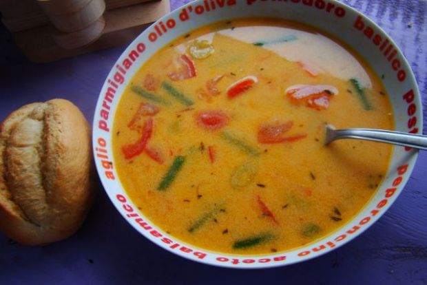 Przepis  zupa z pomidorów i fasolki przepis
