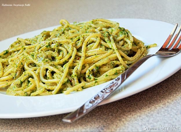 Spaghetti z pistacjowym pesto