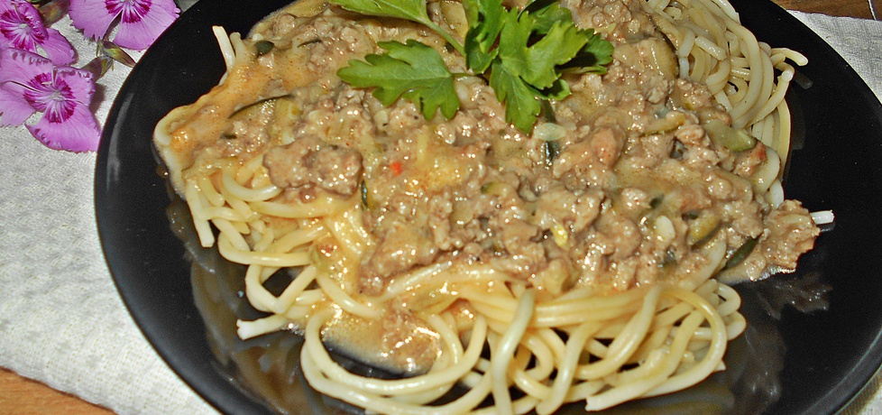 Spaghetti z mięsem i cukinią w sosie śmietanowym (autor: beatris ...