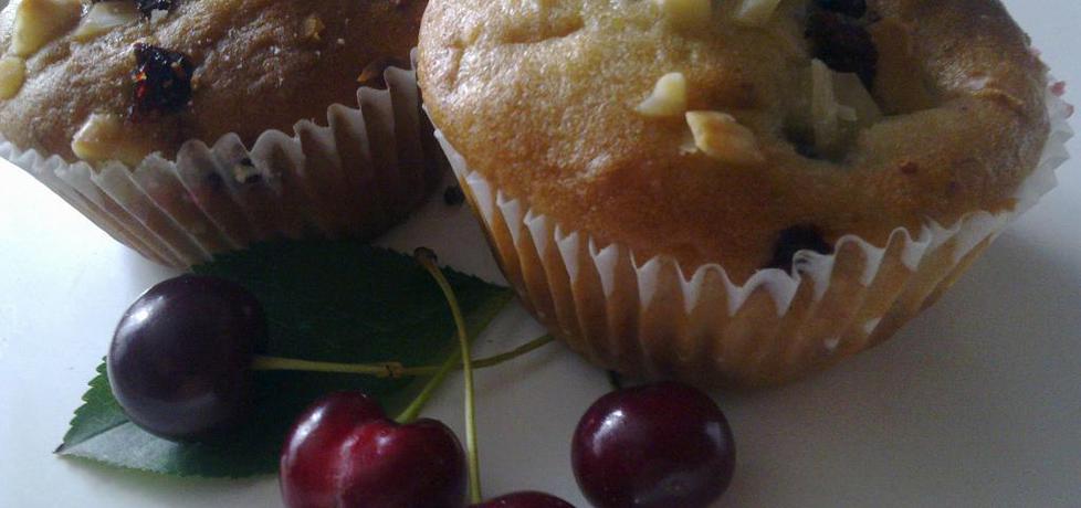 Muffiny wiśniowo- migdałowe (autor: ania67)