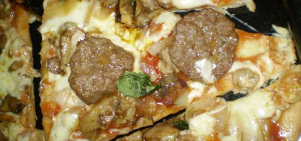 Pizza z podwójnym serem i bazylią (autor: lidia11)