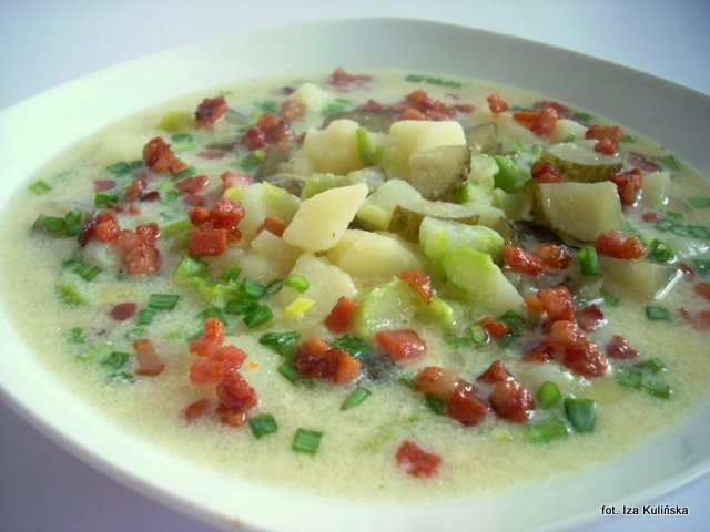 Zupa ziemniaczano-brukułowo-ogórkowa