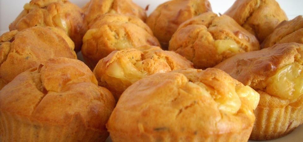 Muffinki z serem i wędliną (autor: noninka77)
