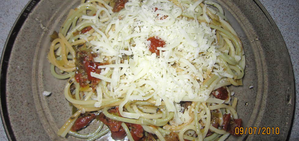 Spagetti z porem i suszonymi pomidorami (autor: kate131 ...