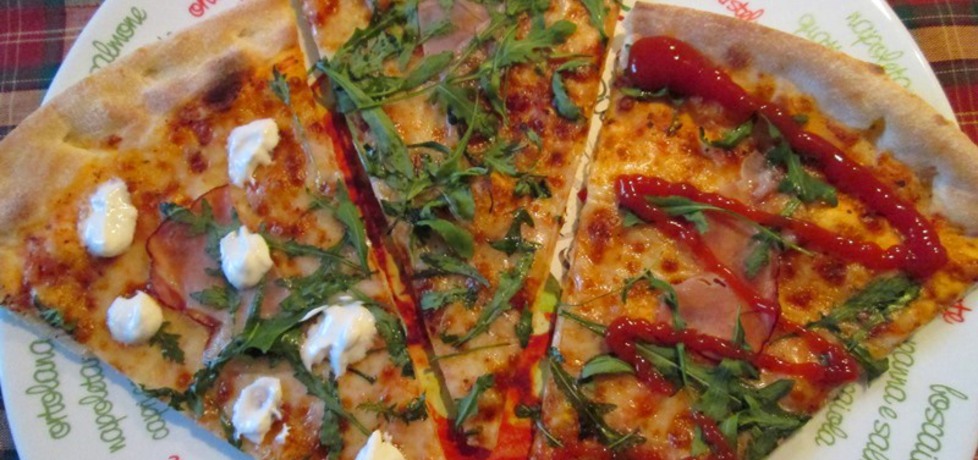 Pizza z szynką mozzarellą i rukolą (autor: renatazet ...