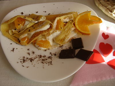 Naleśniki z pomarańczą i gorzką czekoladą