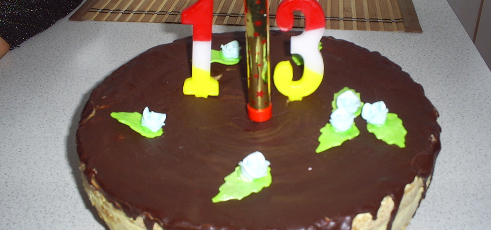 Tort na urodziny 13 (autor: doniiiaaa)