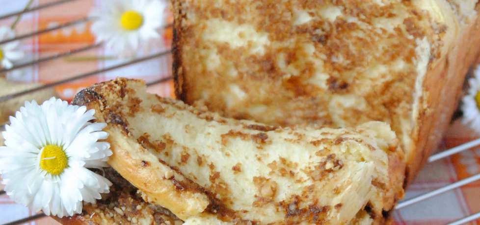 Odrywamy chlebek z masłem orzechowym (autor: jadwigajaga85 ...