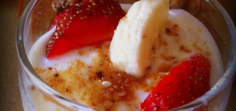 Owocowe mussli z jogurtem (autor: monikatwin)
