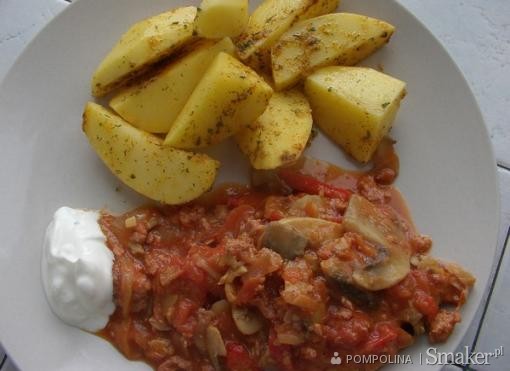 Pieczone ziemniaczki z mięsno