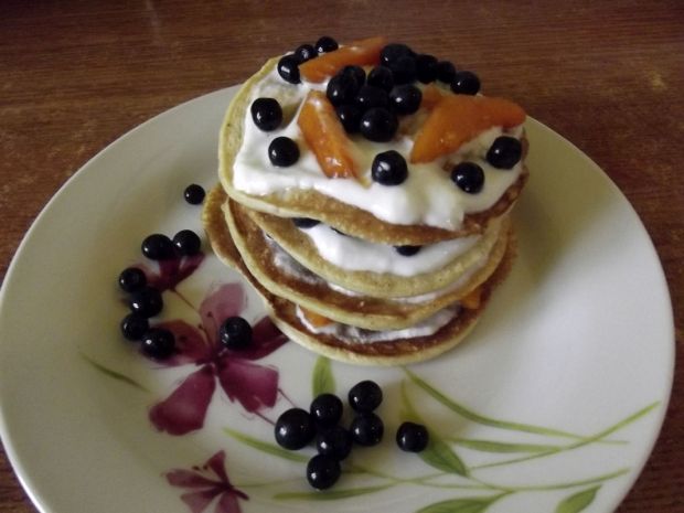 Przepis  pancakes z jagodami i morelami przepis