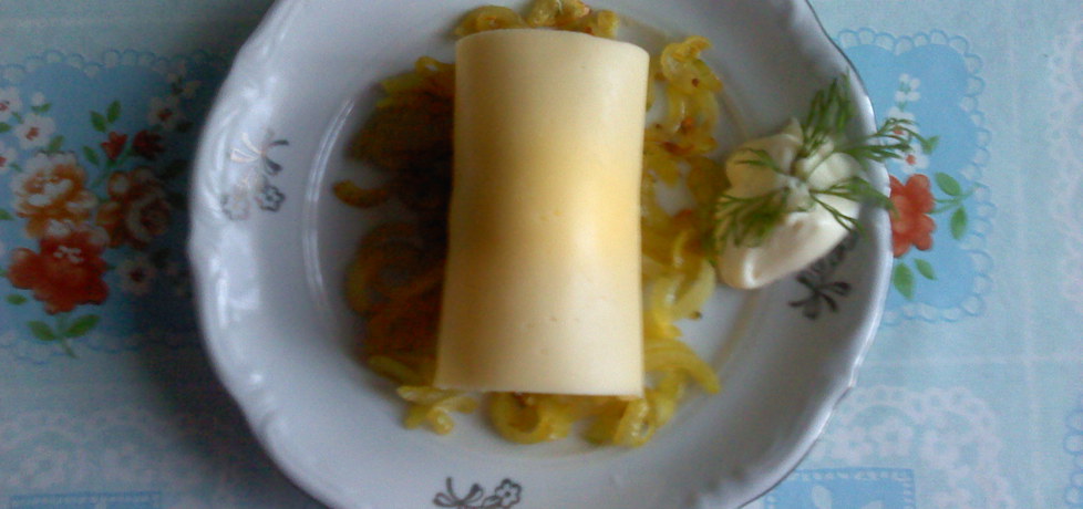 Jajko na twardo w żółtym serze na cebuli (autor: iwusia ...
