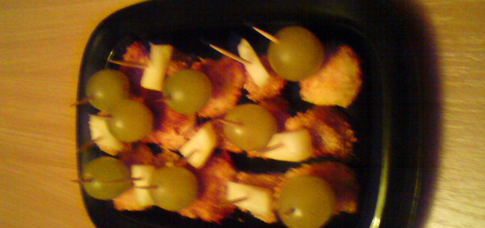Koreczki kokosowe z kurczaka i winogron (autor: 3trzecia3 ...