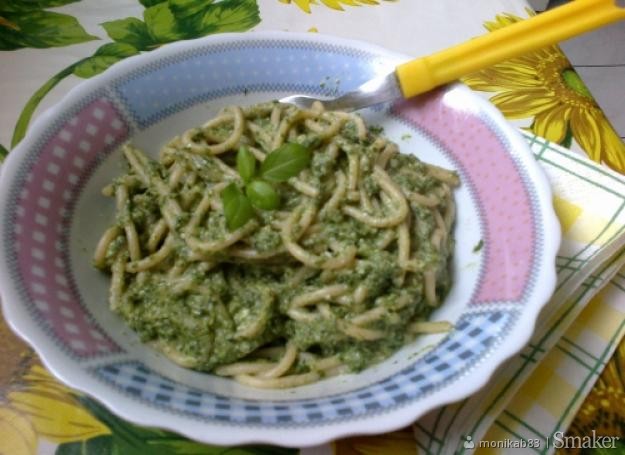 Zielone spaghetti