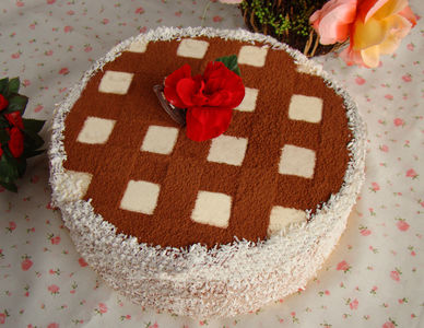 Tort czekoladowo – ajerkoniakowy