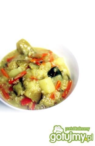 Przepis  zupa ogórkowa z nutą indyjskiego curry przepis