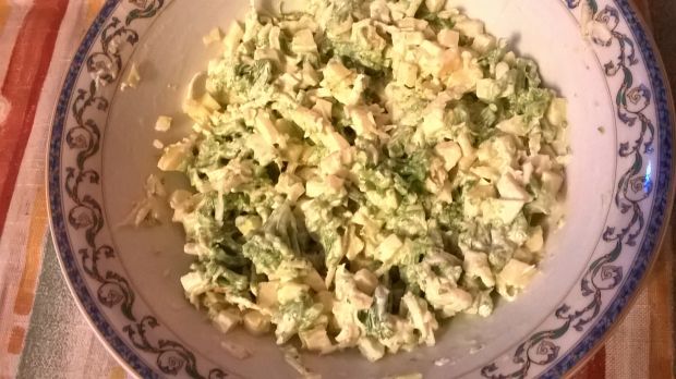 Przepis  sałatka z brokułem i selerem przepis