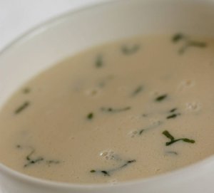 Zupa jogurtowo-miętowa  prosty przepis i składniki