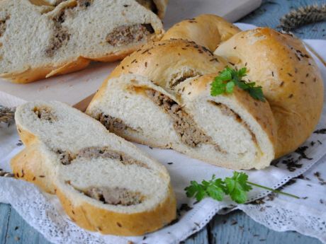 Przepis  mięsny warkocz chlebowy przepis