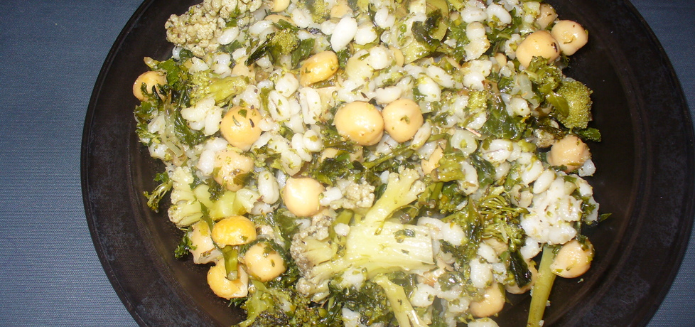 Potrawka z ciecierzycą i brokułem (autor: franciszek ...