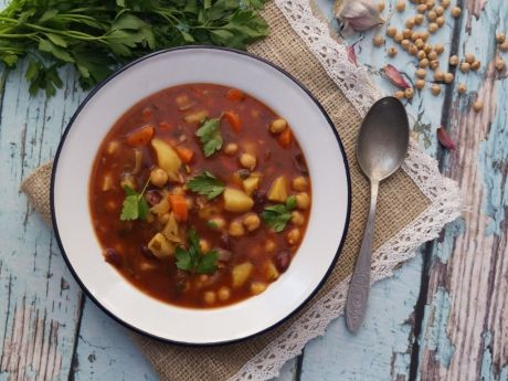 Przepis  sardyńska zupa warzywna minestrone przepis