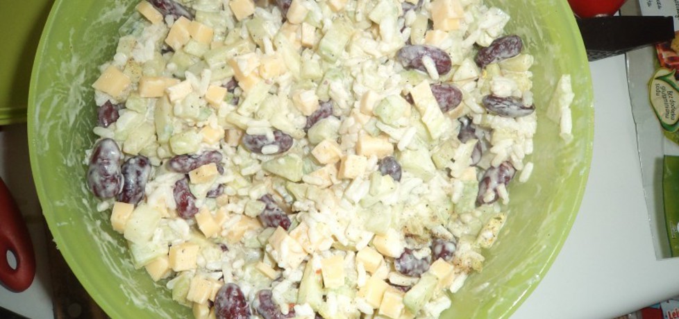 Sałatka z ogórkiem zielonym, fasolką i ryżem (autor: norweska20 ...