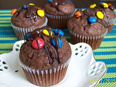 Ziarenkowe muffinki czekoladowe z m&m's