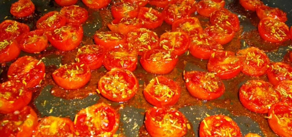 Pomidorki koktajlowe pieczone z przyprawami