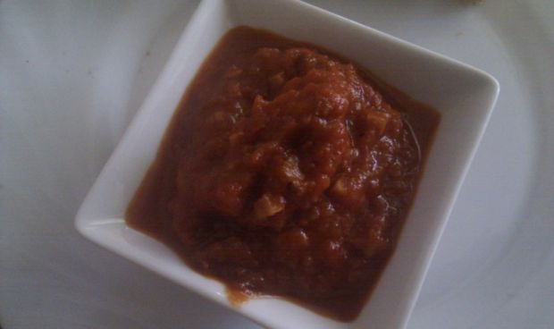 Przepis  ajwar czyli sos z papryki i bakłażanów przepis