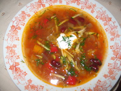 Zupa z cukini z czerwoną fasolą