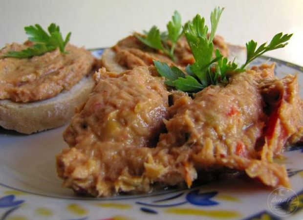 Bardzo smaczne: pasta rybna. gotujmy.pl