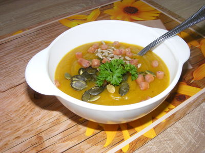 Kremowa zupa z pieczonej dyni