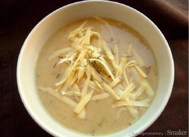 Zupa krem z fasoli i cebuli
